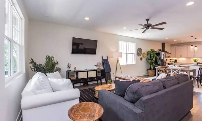 Historic Waverly House | Central Villa ✶5 min to Broadway✶ Walk to 12 South