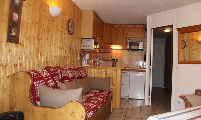 Val-Thorens Apartment | Central (White Rock), quiet, 32m2 for 4-6 people, well-equipped and renovated