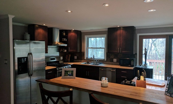 Saratoga Springs House | Centrally located house for your trip with family and friends