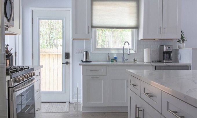 South Pasadena House | Centrally Located, Clean and Modern Home in South Pasadena