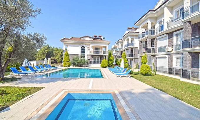Hisaronu Apartment | Centrally located 3 bedroom 3 bathroom apartment with FREE WIFI