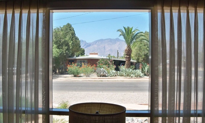 Avondale House | Centrally located 3BR/2BA Private home with Mid-century Southwest style.