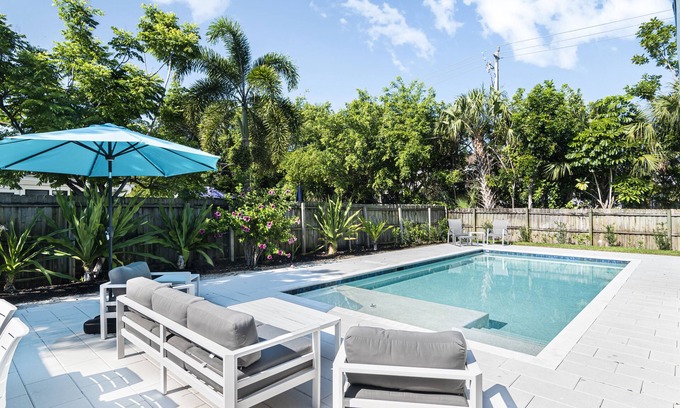 Lake Park House | Centrally located 4 bedroom 3 bathrooms home with new pool!