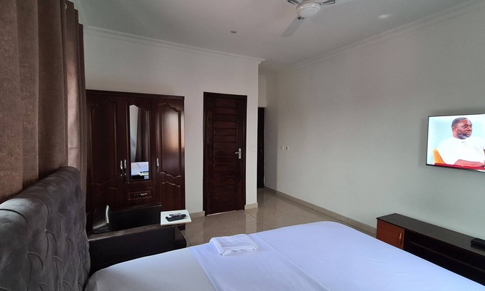 Accra Bed & Breakfast | Centrally located BnB with class and yet affordable.