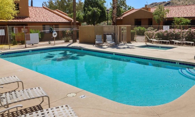 South Mountain Condo | Centrally Located Condo w/Heated Pool | Spa| Gym