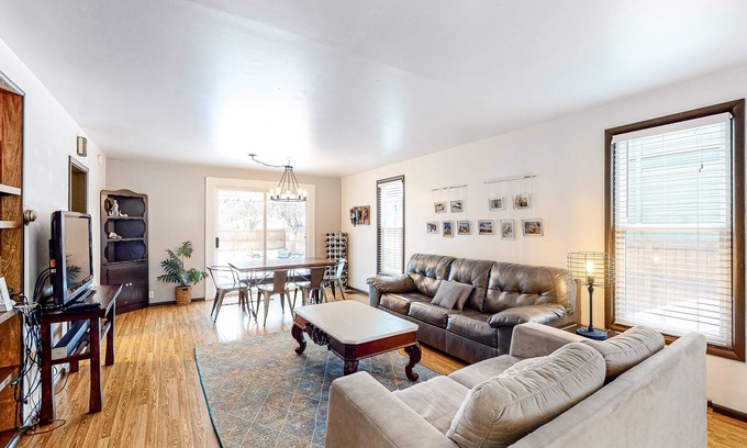 Sandpoint House | Centrally located cottage with fenced backyard, hot tub, firepit, & grill