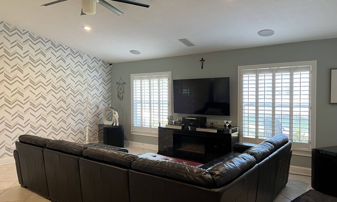 Largo House | Centrally located Largo home
