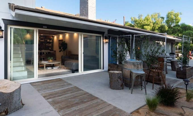 Dana Point House | Centrally located, newly remodeled coastal elegance property with large outdoor living space