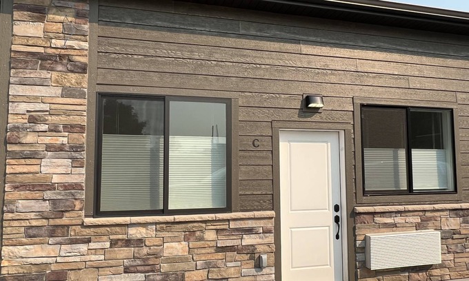 Franklin to the Fort Apartment | Centrally located, newly remodeled apartment - Unit C
