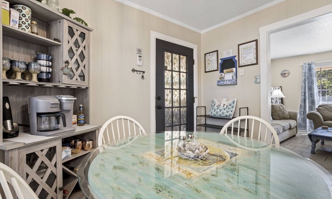 Ocean Springs House | Centrally Located Cute Pet friendly 3b/2b in Golf Cart district of Ocean Springs