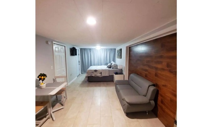 Egypt Lake-Leto House | Centrally/Private apartment in Tampa Clean/Quiet