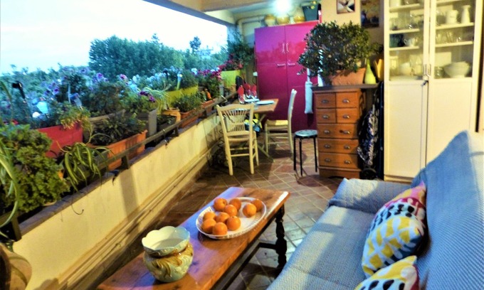 Arles Apartment | Centre historique ★ TERRASSE★ WIFI ★ CLIM/2 PERS★1 CH