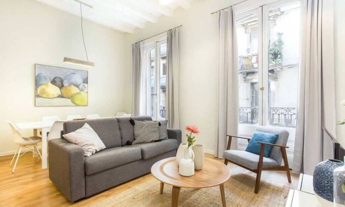 El Raval Apartment | Centric 4bedroom with terrace in Las Ramblas