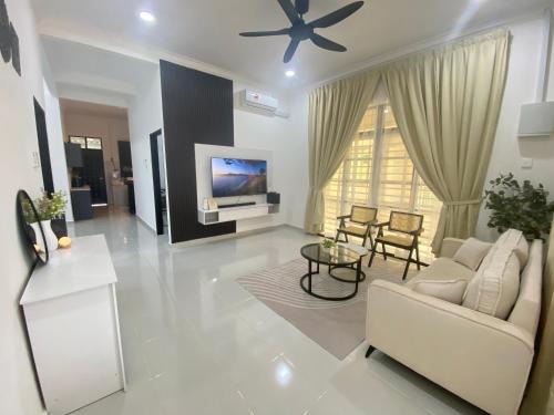 Kampong Raja House | Cerah Homestay