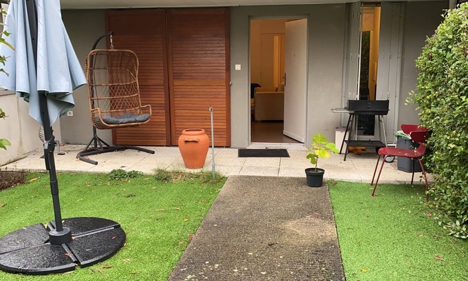 Cergy Apartment | Cergy Pontoise ESSEC green apartment