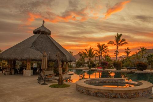 Cerritos Hotel | Cerritos Surf Town - Beach Front Property