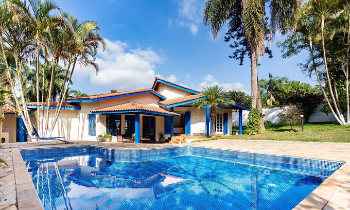 Cotia Cottage | Chácara com piscina, churrasqueira e WiFi em Cotia