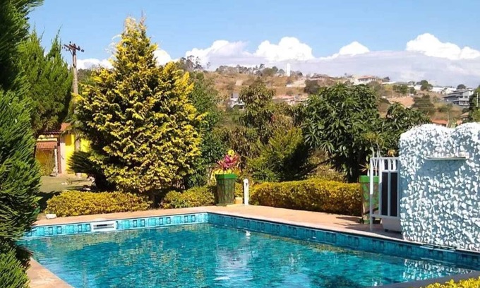 Alvinopolis House | Chácara Reobote heated pool, condominium we love pets