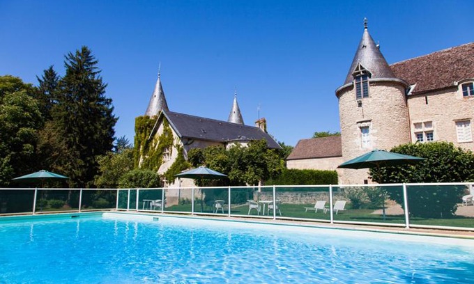 Chagny Hotel | Château de Bellecroix