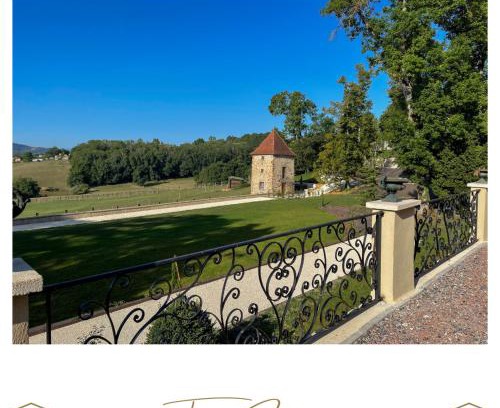 Bourg-de-Thizy Bed & Breakfast | Château de Laforest - Les Tours