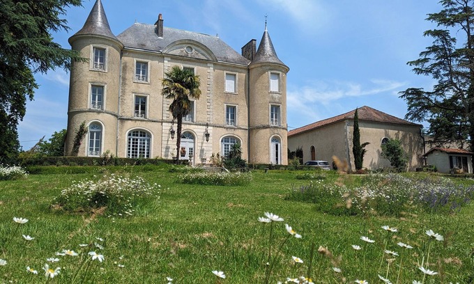 Montbron House | Château de Lavaud