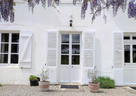 Roussillon-en-Morvan Villa | Château du Pommoy