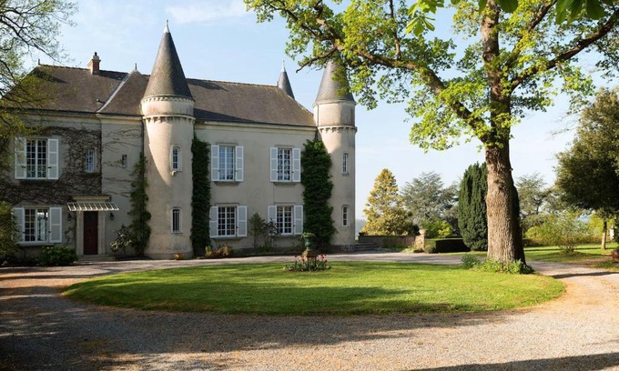 Oudon Bed & Breakfast | Château Haute Roche