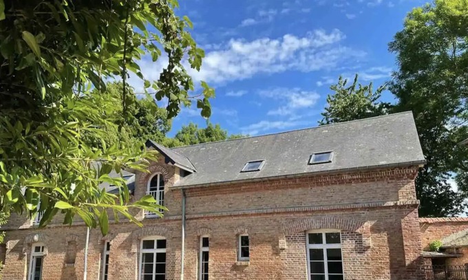 Quesnoy-le-Montant House | Château Le Bas Bleu, guest houses for 20 people
