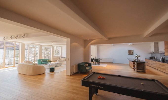 Chatelain Apartment | Châtelain III