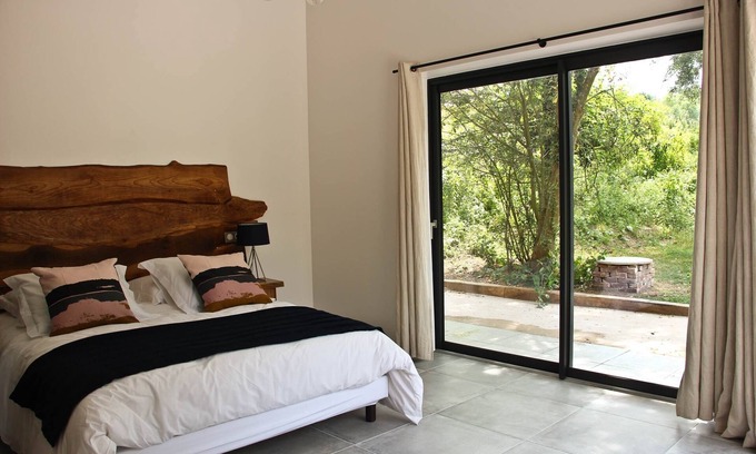 La Madelaine-sous-Montreuil Apartment | Charming cottage