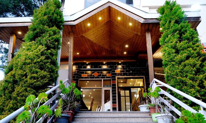 Chail Hotel | Chail Village Retreat by Kyte Hotels