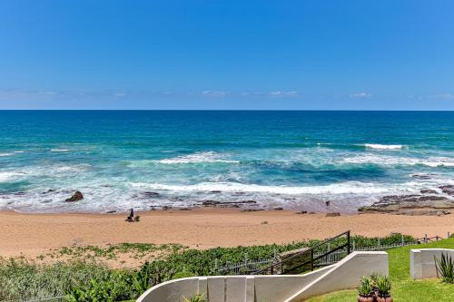 Shaka's Rock Apartment | Chakas Terrace 7 - Luxurious Beach House