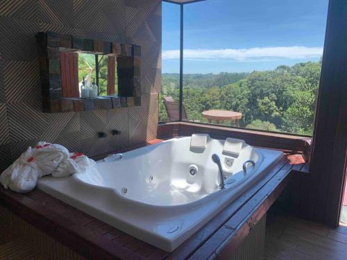 Campina Grande Do Sul Ski Chalet | Chalé Romantico a 20km de Curitiba com banheira