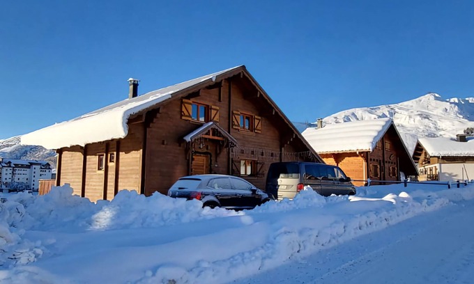 La Toussuire Ski Chalet | CHALET 12-14 Persons 200 Metres from the slopes