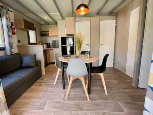 Coulon Other | Chalet 4 étoiles - Piscine - eehefh