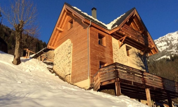 Oz-en-Oisans Ski Chalet | Chalet 6/8 people, Oz en oisans close to the Alpe d'Huez ideal ski, hiking