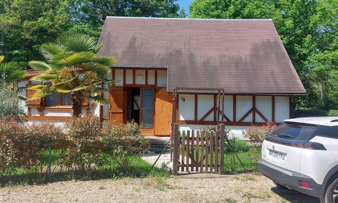 Souvigny-en-Sologne Ski Chalet | Chalet 6pers in the heart of Sologne in a residential rental park with swimming pool, tennis 3*.