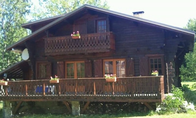 Saint-Etienne-en-Devoluy Ski Chalet | Chalet 8 Personnes - Dévoluy