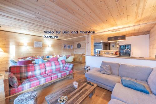 Viel-Alpe Apartment | Chalet Alpe d'Huez 1850-Sea and Mountain Pleasure Avec 2 appartements- 1 Appartement 3 Chambres 8 Couchages - 3 Salles d'eau et 1 Appartement 5 Chambres 12 Couchages 5 Salles d'eau - Jacuzzi et Sauna -Pieds des Pistes et Centre