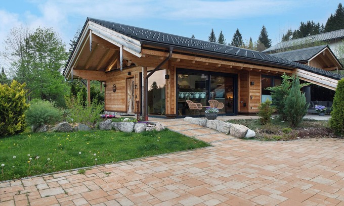 Klais House | Chalet 'Alpenchalet 19' with Mountain View, Private Terrace and Wi-Fi
