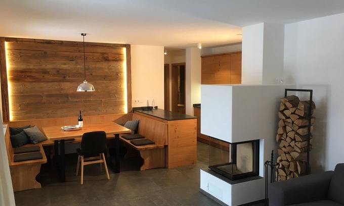 Ettenhausen Apartment | Chalet Apartment für 2 - 6 Pers. mit Kamin und Sauna, 91qm