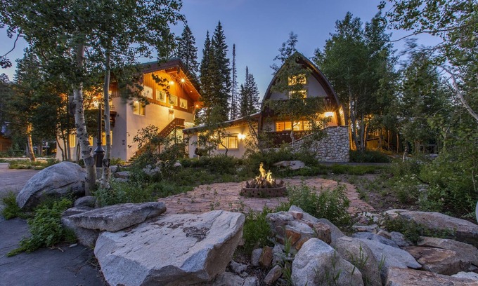 Salt Lake Mountain Resorts Ski Chalet | Chalet at Brighton by Cottonwood Lodging