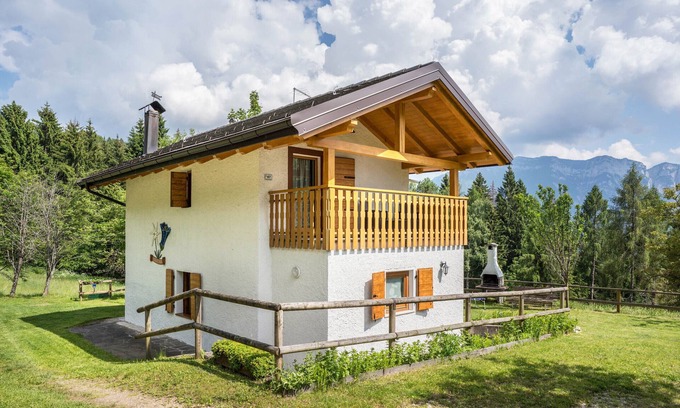 Barco Ski Chalet | Chalet 'Baita Bocheto' with Balcony & Terrace
