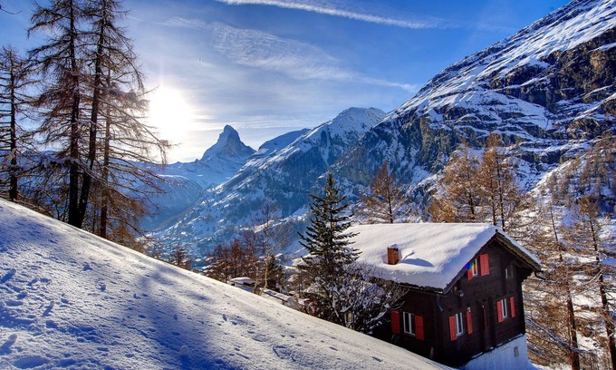 Zermatt Ski Chalet | Chalet Bergheim - Unique, Private, Ski-in/ski-out Swiss Mountain Chalet