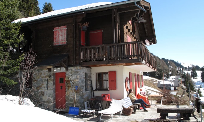 Riederalp Ski Chalet | Chalet Bergpieper, quaint apartment in Swiss chalet style, with a dream view