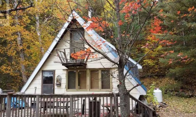 Joly Cabin | Chalet Blue