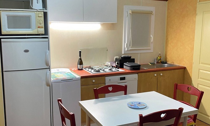 Grandcamp-Maisy Ski Chalet | Chalet Bord de mer Proche des Plages du Débarquements. Animaux Acceptés