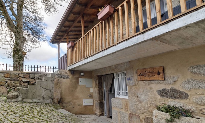 Montalegre Ski Chalet | Chalet 'Cantinho De Tourem' with Mountain View, Private Terrace and Wi-Fi