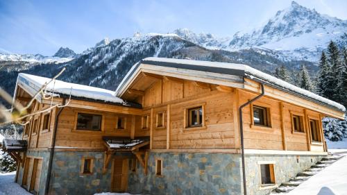 Chamonix-Mont-Blanc Ski Chalet | Chalet Chal'heureux + Annexe
