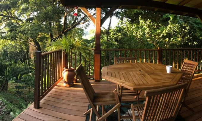 Les Anses-d'Arlets Apartment | Chalet Colibri , Les ANSES d'ARLET 200 m plage